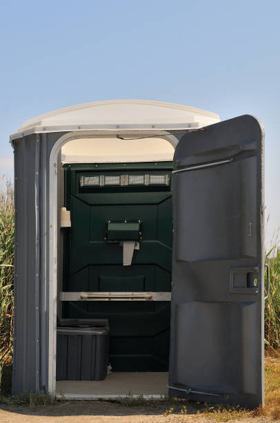 Best Construction site porta potty rental  in Volcano Golf Course, HI